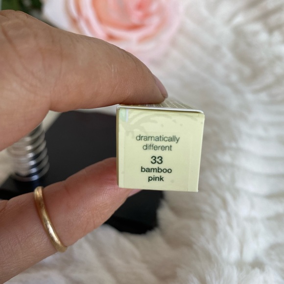Clinique Dramatically Different Lipstick Shaping Lip Color* BAMBOO PINK 33 - - Picture 6 of 8